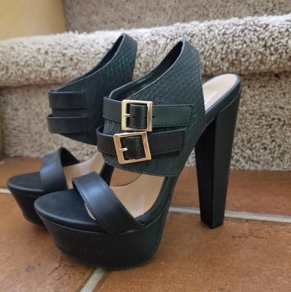 Lulus shoe 6inch heel